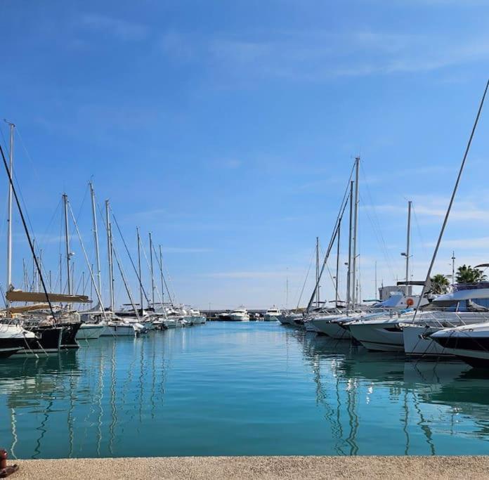 Studio Saint-Laurent-Du-Var Bord De Mer Exterior photo